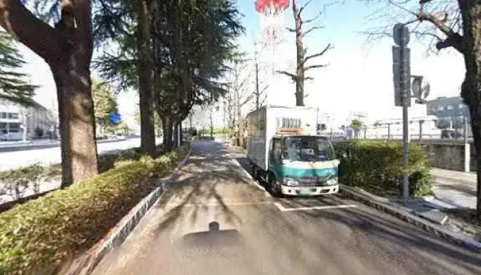 Shui Li Shi Fa Ren Aiyu Konsaruteingu Shan Kou Shi Wu Suo Sutori Tobiyu To 360deg Biyu - 周南市