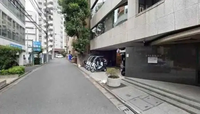 Zhu Shi Hui She Shinkusumairu Subete - 港区