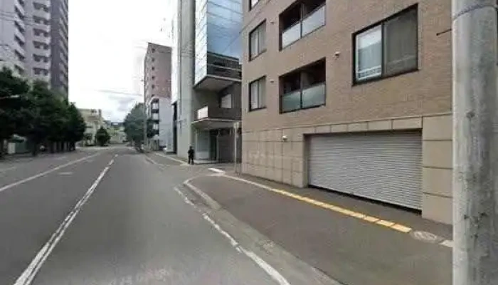 Zhu Emuandotei Subete - 札幌市