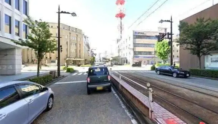Deroito To Matsu Risukuadobaizari He Tong Hui She Fu Shan Shi Wu Suo Subete - 富山市