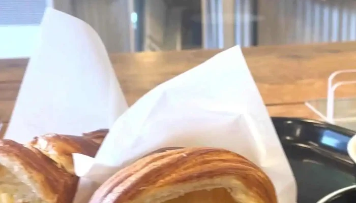 Zebra Coffee Croissant Jin Jiu Jing Ben Dian Zebura Ko Hi Andokurowatsusan Ko Hi - 相模原市